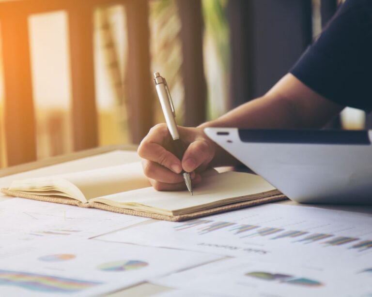 Checklist Completo Para Fazer Uma Revisão Financeira Anual (e Entrar no Novo Ano Com o Pé Direito)