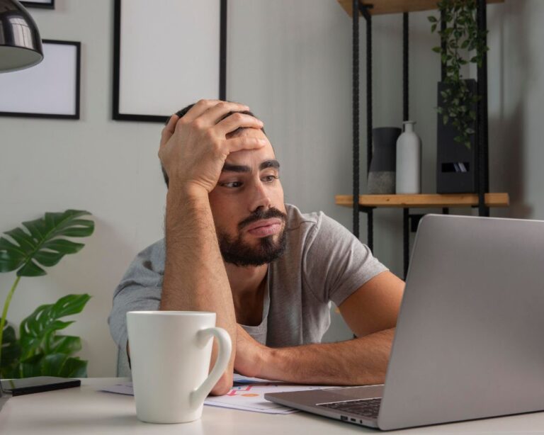 Como Acabar com a Procrastinação Financeira: Guia Prático para Organizar Suas Finanças de Uma Vez por Todas